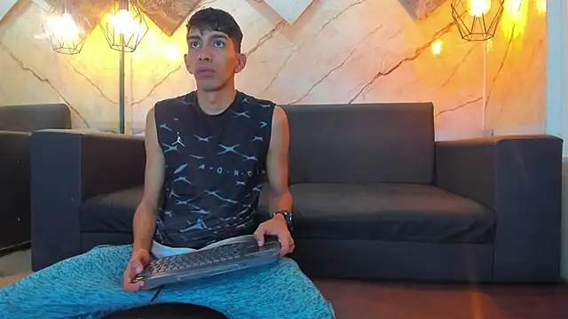 Angelo Blessed online show from 06-17-26, 07:04