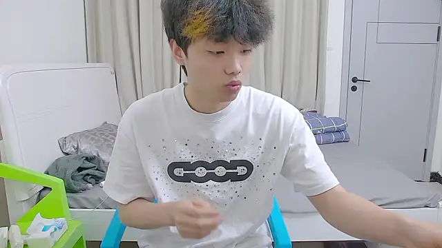 icecream-002 online show from 04-06-26, 10:49