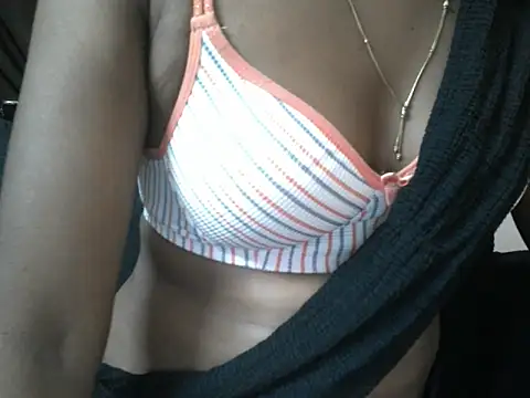 Couplehot00 online show from 05-31-26, 01:29