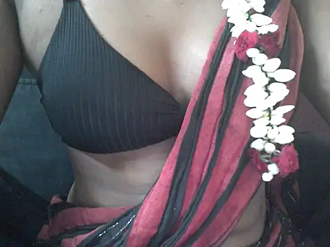 Snapshot of Couplehot00 chatting on 07-20-26, 12:07 Couplehot00 online show from 07-20-26, 12:07