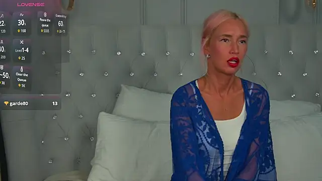 MonicaRice online show from 04-11-26, 06:40