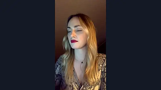 ScarlettSensitive online show from 03-11-26, 04:13