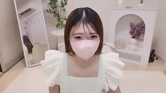 Yua-channel  online show from 06-15-26, 11:45