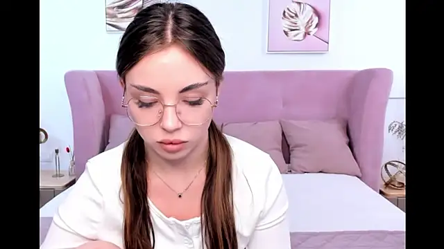 Snapshot of MyEvelin chatting on 05-28-26, 03:37 MyEvelin online show from 05-28-26, 03:37