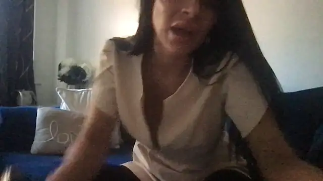 Miss juicy babes69 online show from 03-27-26, 04:29