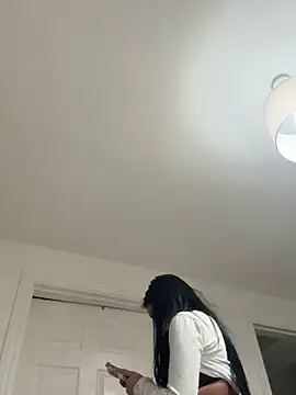 Miss juicy babes69 online show from 04-05-26, 06:38