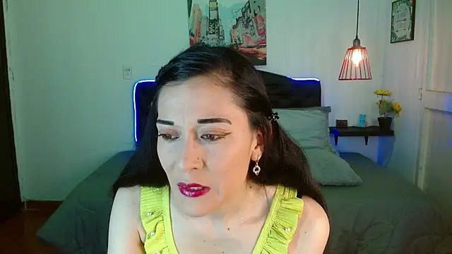 Snapshot of Mylu_xx chatting on 05-24-26, 01:38 Mylu xx online show from 05-24-26, 01:38