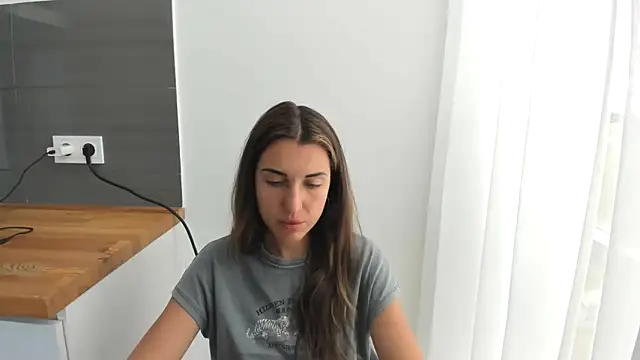 summmmersky1 online show from 06-01-26, 02:30