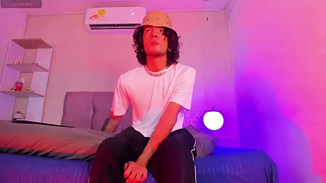 Skinny Mac online show from 06-03-26, 01:46