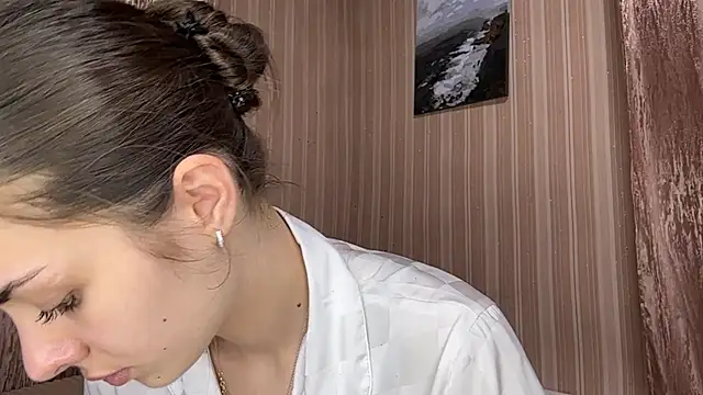 AylaLust online show from 04-23-26, 01:57