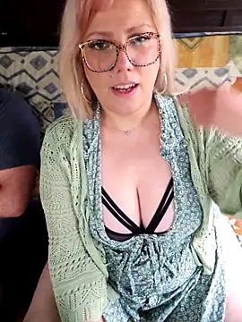 Snapshot of LexySaint chatting on 09-09-25, 05:01 LexySaint online show from 09-09-25, 05:01