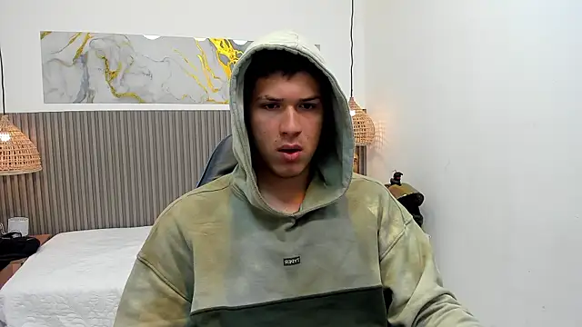 Snapshot of AlessandroFranco chatting on 07-24-26, 12:36 AlessandroFranco online show from 07-24-26, 12:36