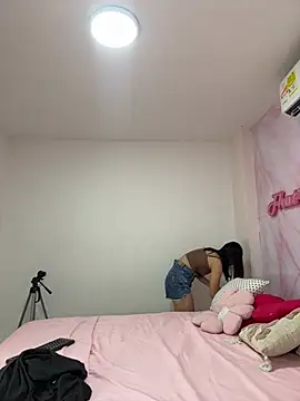 Adalyn Cute online show from 04-17-26, 06:44