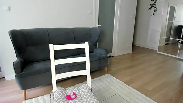 Snapshot of Dorimena chatting on 05-31-26, 06:10 Dorimena online show from 05-31-26, 06:10