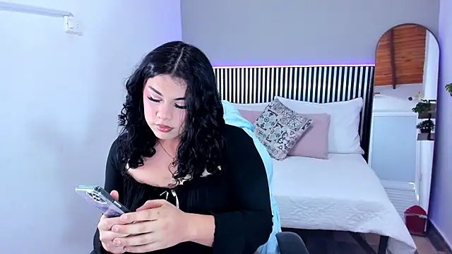 Snapshot of Alisson_Pinkey chatting on 05-31-26, 12:30 Alisson Pinkey online show from 05-31-26, 12:30
