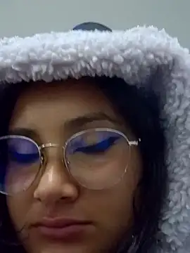 Liily Foxxy online show from 03-27-26, 10:48