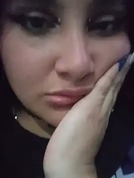 Snapshot of Liily_Foxxy chatting on 05-18-26, 10:21 Liily Foxxy online show from 05-18-26, 10:21