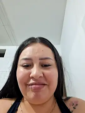 Snapshot of Stefalove- chatting on 03-11-26, 02:39 Stefalove- online show from 03-11-26, 02:39