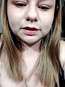 Snapshot of jennyyhottt chatting on 04-22-26, 05:03 jennyyhottt online show from 04-22-26, 05:03
