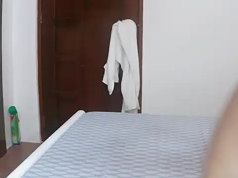sexiesteyess online show from 04-23-26, 02:24