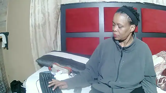 JoycyQueen online show from 06-20-26, 12:14