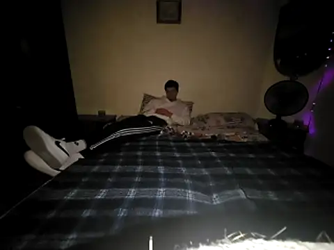 Snapshot of midnightbrothes1 chatting on 03-30-26, 11:28 midnightbrothes1 online show from 03-30-26, 11:28