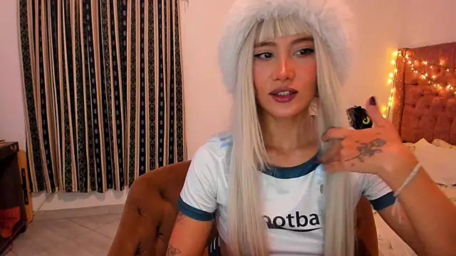 Snapshot of Mia_miel69 chatting on 06-11-26, 10:24 Mia miel69 online show from 06-11-26, 10:24