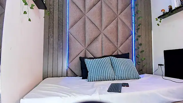 Meganlove   online show from 04-03-26, 02:53