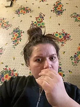 Nenssy555 online show from 03-18-26, 01:14