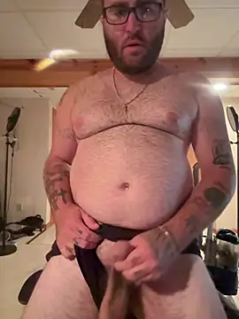 Snapshot of The-Italian-Stallion- chatting on 07-25-26, 05:38 The-Italian-Stallion- online show from 07-25-26, 05:38