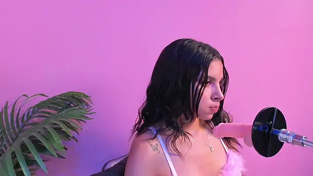 Lia owenss online show from 04-15-26, 06:59