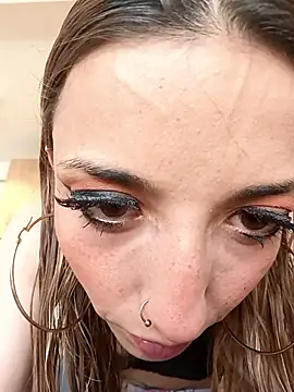 sidneey lovee online show from 04-30-26, 08:04
