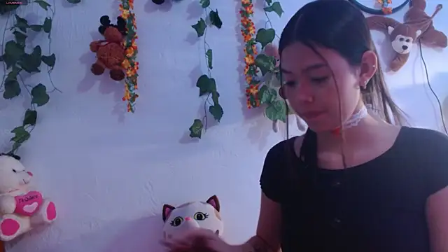 Draculaura X online show from 05-03-26, 01:55