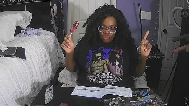 UriUniverse69 online show from 04-15-26, 03:24