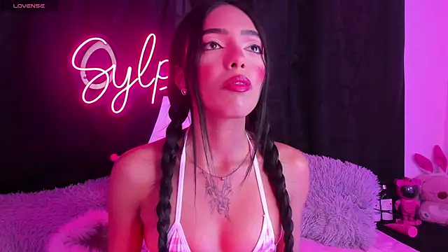 sylphiee  online show from 04-17-26, 11:52