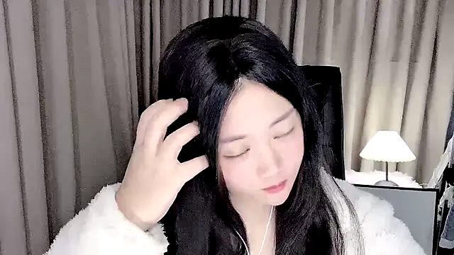 Snapshot of sisibaby20266 chatting on 03-25-26, 03:51 sisibaby20266 online show from 03-25-26, 03:51