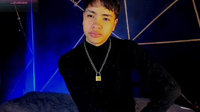 Snapshot of Lee_Colee chatting on 04-30-26, 11:31 Lee Colee online show from 04-30-26, 11:31
