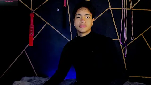 Snapshot of Lee_Colee chatting on 05-24-26, 01:10 Lee Colee online show from 05-24-26, 01:10
