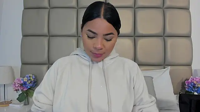 lilly williamss online show from 06-10-26, 03:29