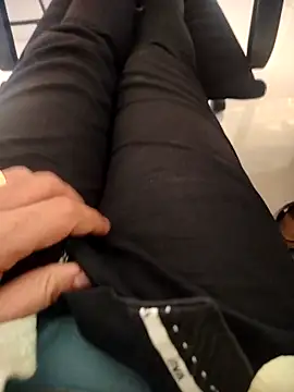 Snapshot of akklfbbdb chatting on 03-18-26, 08:39 akklfbbdb online show from 03-18-26, 08:39