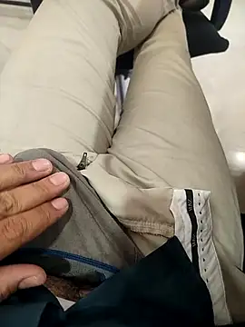 Snapshot of akklfbbdb chatting on 04-04-26, 08:23 akklfbbdb online show from 04-04-26, 08:23