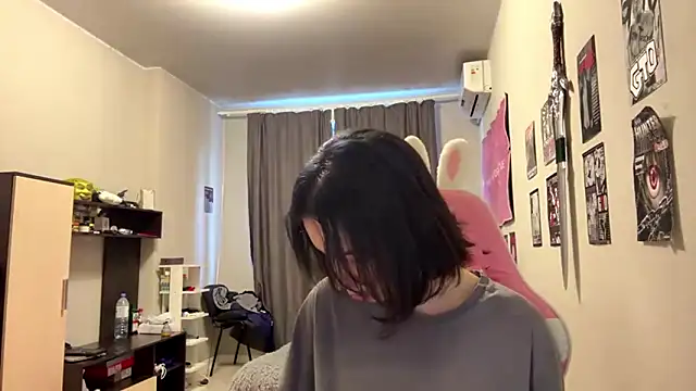 Snapshot of KateMiragee chatting on 03-20-26, 10:09 KateMiragee online show from 03-20-26, 10:09