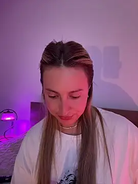 EvaRyen  online show from 06-18-26, 05:06