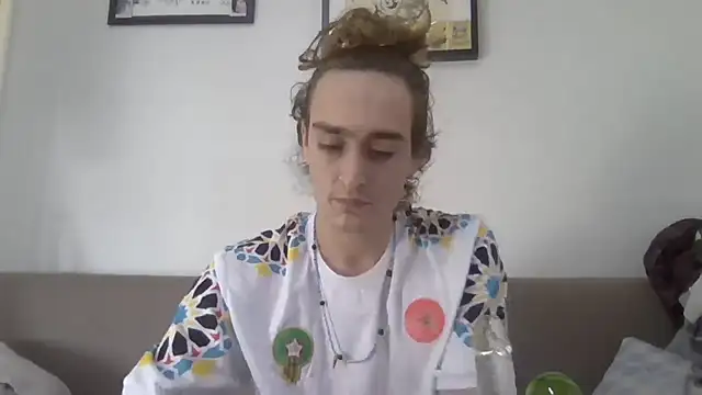 BiHappy online show from 03-11-26, 04:35