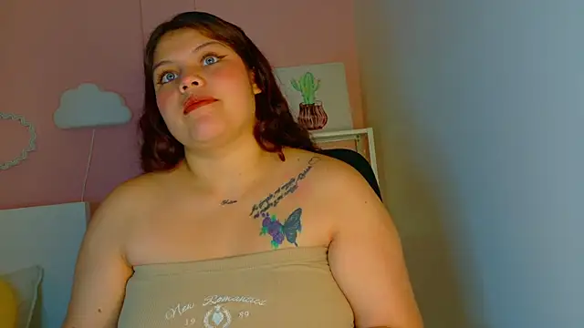 Daphnemoon  online show from 04-07-26, 01:00