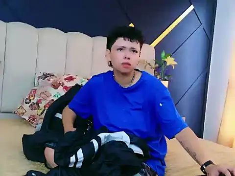 NikiEvanz online show from 04-23-26, 07:05