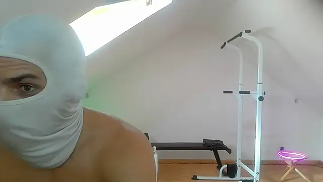 Snapshot of NinjaLaser chatting on 07-05-26, 11:39 NinjaLaser online show from 07-05-26, 11:39