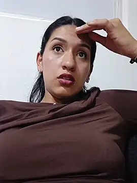 FiorellaLan online show from 03-11-26, 07:20