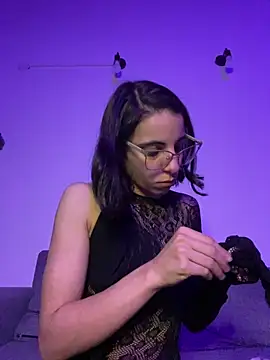 Poison Ivy 29 online show from 04-28-26, 10:37
