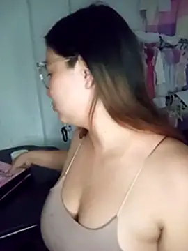 Snapshot of Brittany_G chatting on 03-23-26, 05:44 Brittany G online show from 03-23-26, 05:44